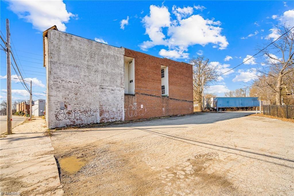 1650 W English Road