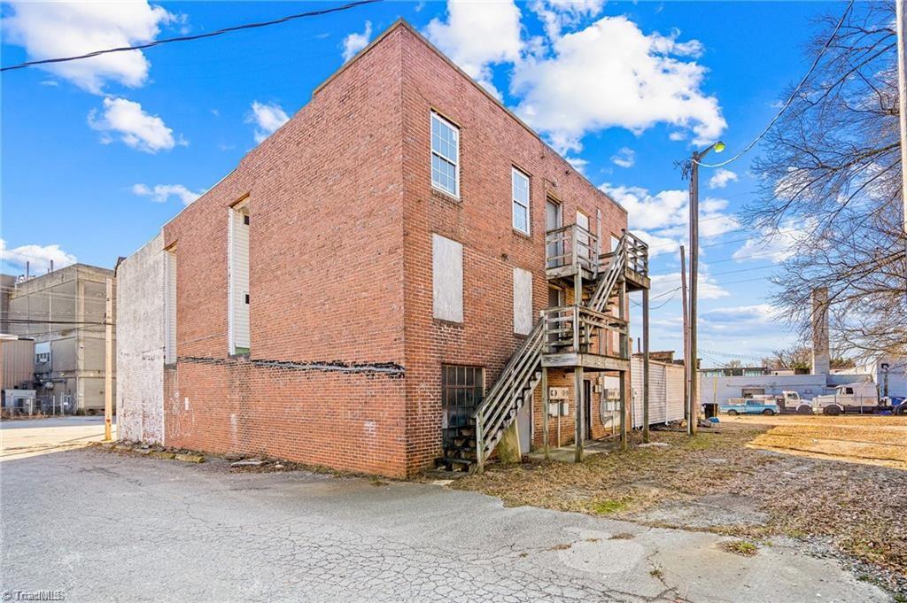 1650 W English Road