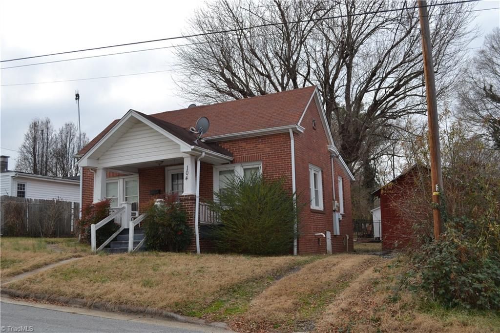 Photo of 104 N 4th Avenue, Mayodan, NC 27027 (MLS # 1204343)