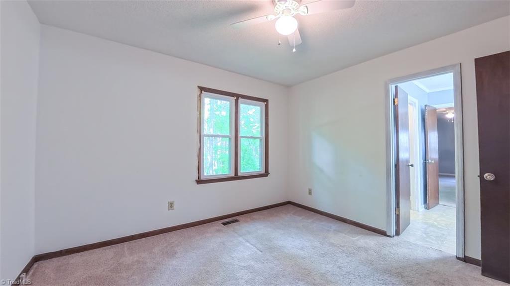 1210 Century Park Avenue, Kernersville, North Carolina image 17