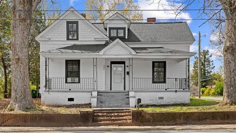 Single Family Residence in Lexington NC 227 5th Avenue.jpg