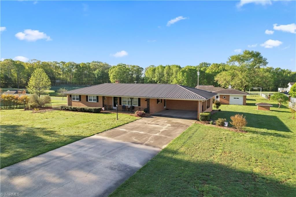 Photo of 36984 Carter Road, New London, NC 28127 (MLS # 1177313)