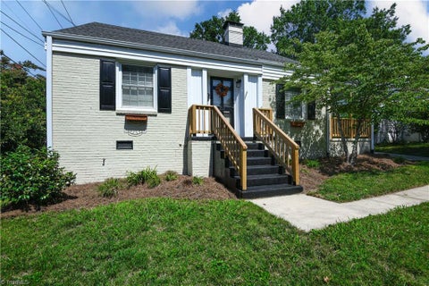Homes For Sale - 212 W Newlyn Street<br/> Greensboro, NC 27408