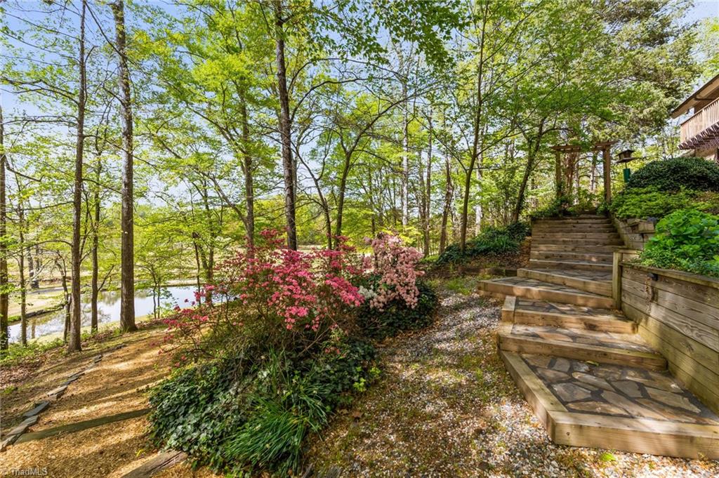201 Cascade Drive, High Point, North Carolina image 35