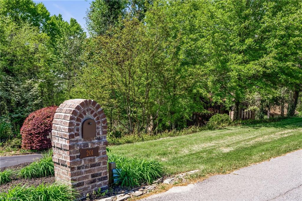 201 Cascade Drive, High Point, North Carolina image 38