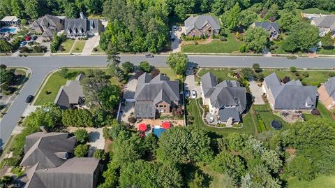 Single Family Residence in Burlington NC 764 Meadowood Drive 35.jpg