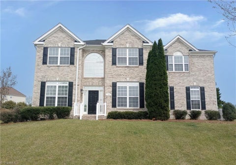 Homes For Sale - 108 N Honey Locust Drive<br/> Thomasville, NC 27360