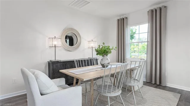 403 The Brus Street, photo 4 of 38