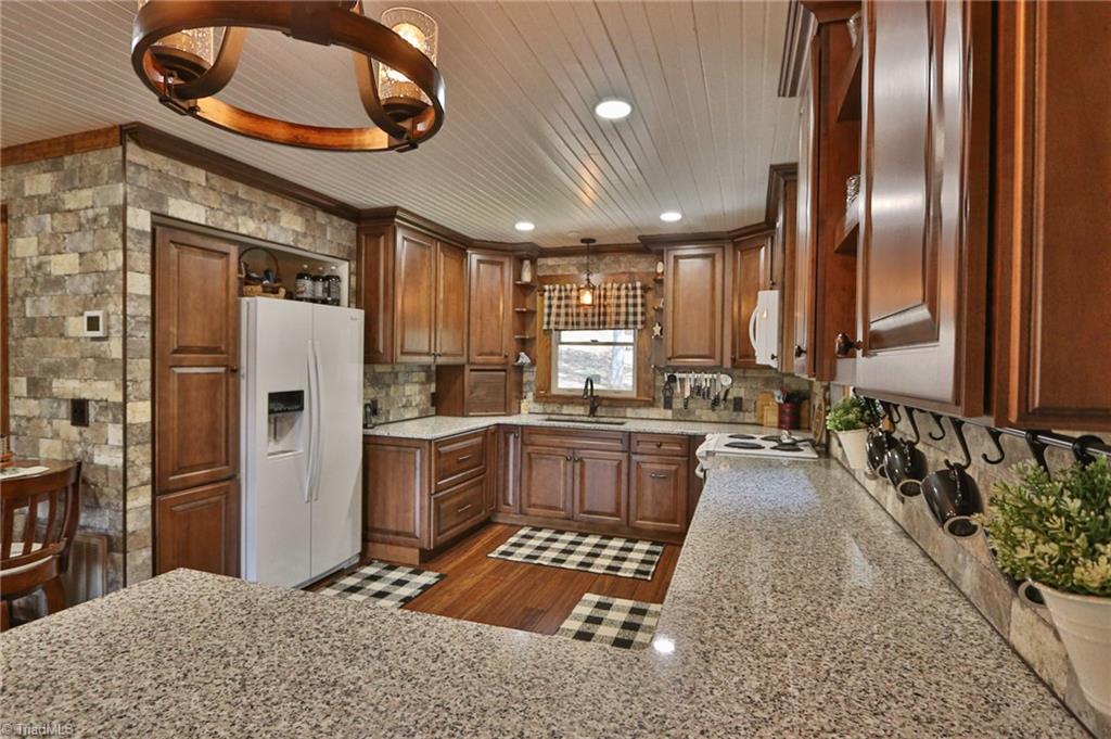 485 Buck Drive, Hays, North Carolina image 10