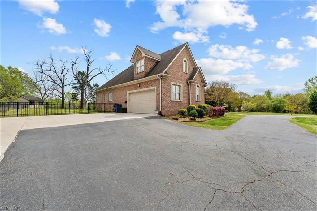 2011 Gibsonville Ossipee Road, Elon, North Carolina image 3
