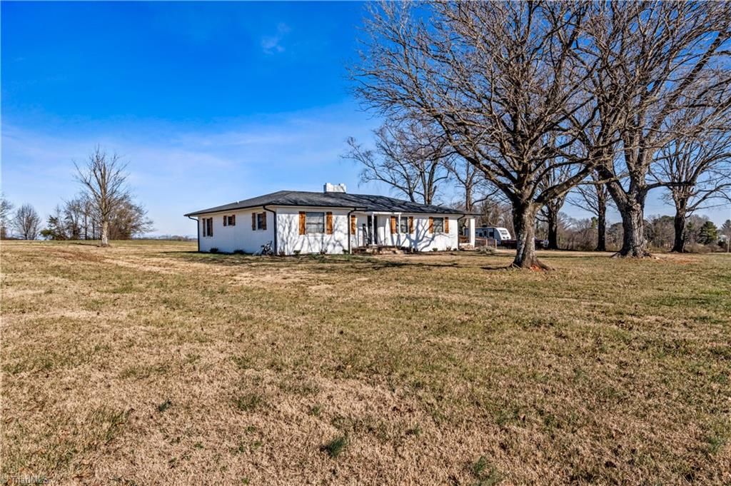 Photo of 2432 Holcomb Road, Yadkinville, NC 27055 (MLS # 1207452)