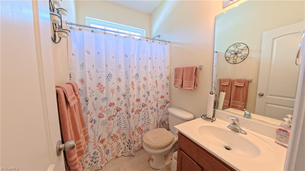 2742 Mossy Meadow Drive, High Point, North Carolina image 18