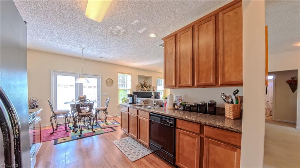 2742 Mossy Meadow Drive, High Point, North Carolina image 9