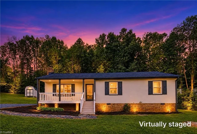 4302 Forest Manor Drive, photo 2 of 27