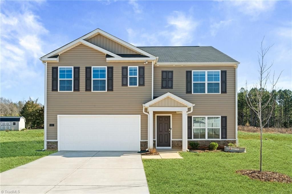 Photo of 521 Towhee Trail, Lexington, NC 27295 (MLS # 1207460)