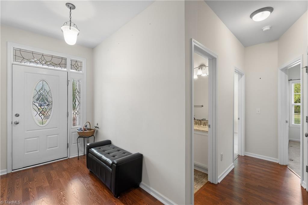 Clemmons, North Carolina 27012, United States, 3 Bedrooms Bedrooms, ,2 BathroomsBathrooms,Residential,Active,195769