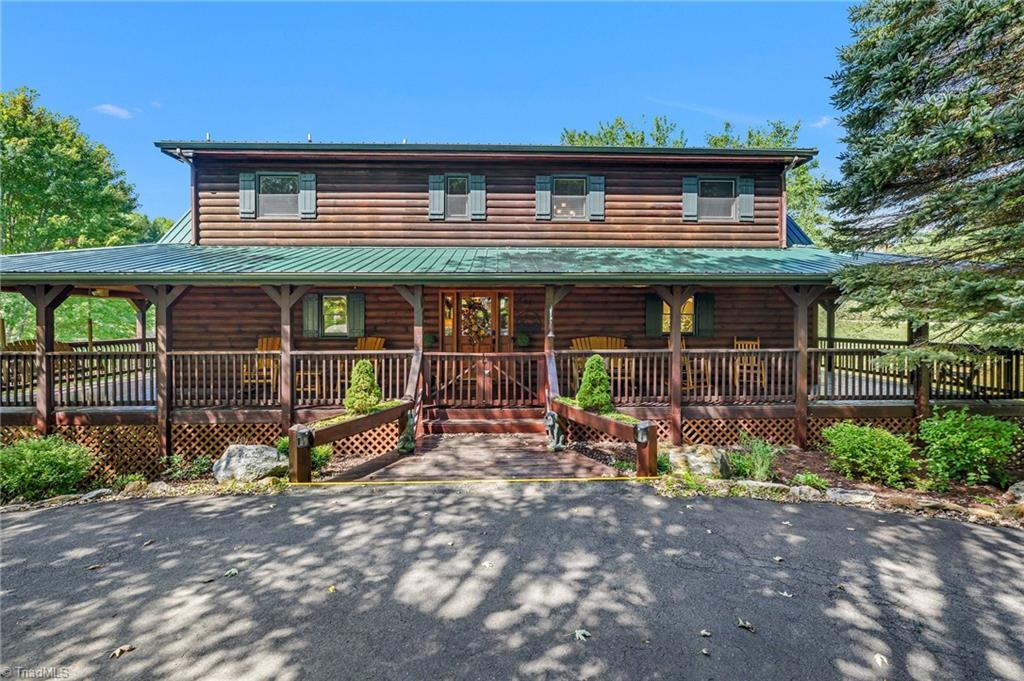 Photo of 60 Running Doe Way, Piney Creek, NC 28663 (MLS # 1235731)