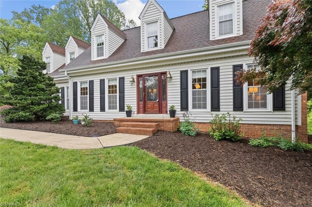 Photo of 228 Cross Creek Drive, Mount Airy, NC 27030 (MLS # 1217978)