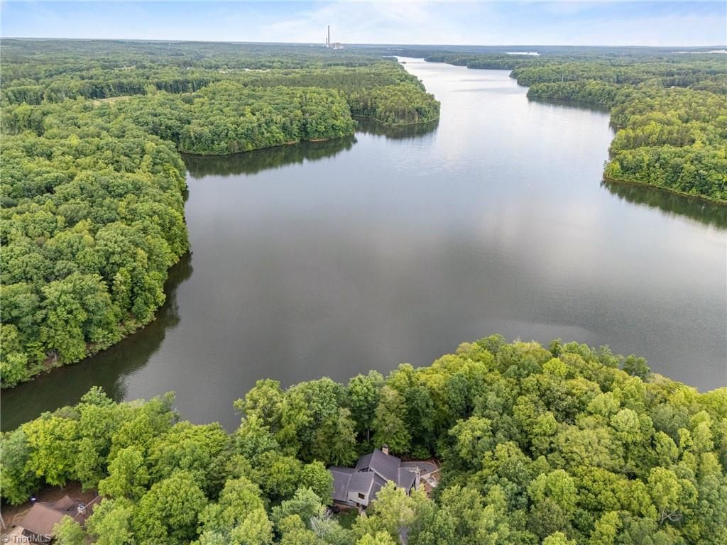 Photo of 343 LAKEWOOD POINTE Drive, Roxboro, NC 27574 (MLS # 1210767)