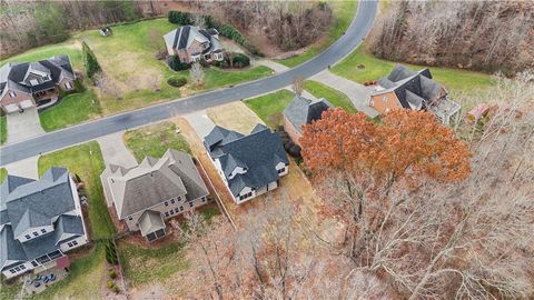 A home in Clemmons