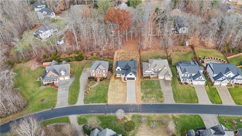 A home in Clemmons