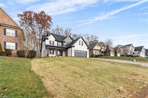 A home in Clemmons