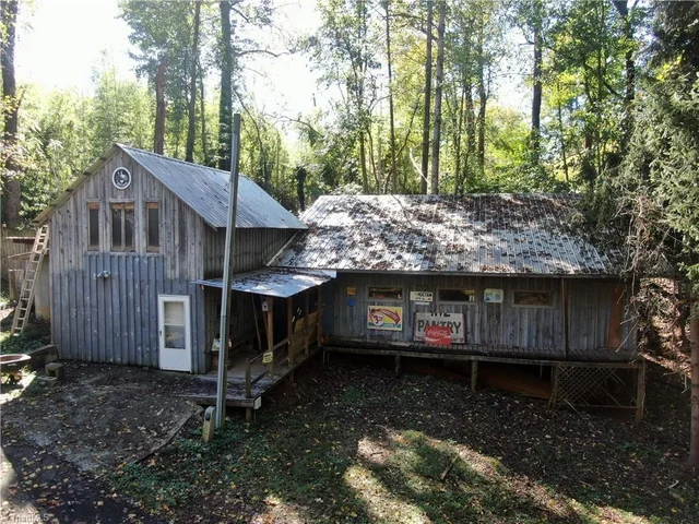 463 Simpson Mill Road, photo 5 of 39