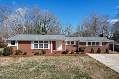 Homes For Sale - 1540 W Harrison Street<br/> Rockingham County, Reidsville, NC 27320