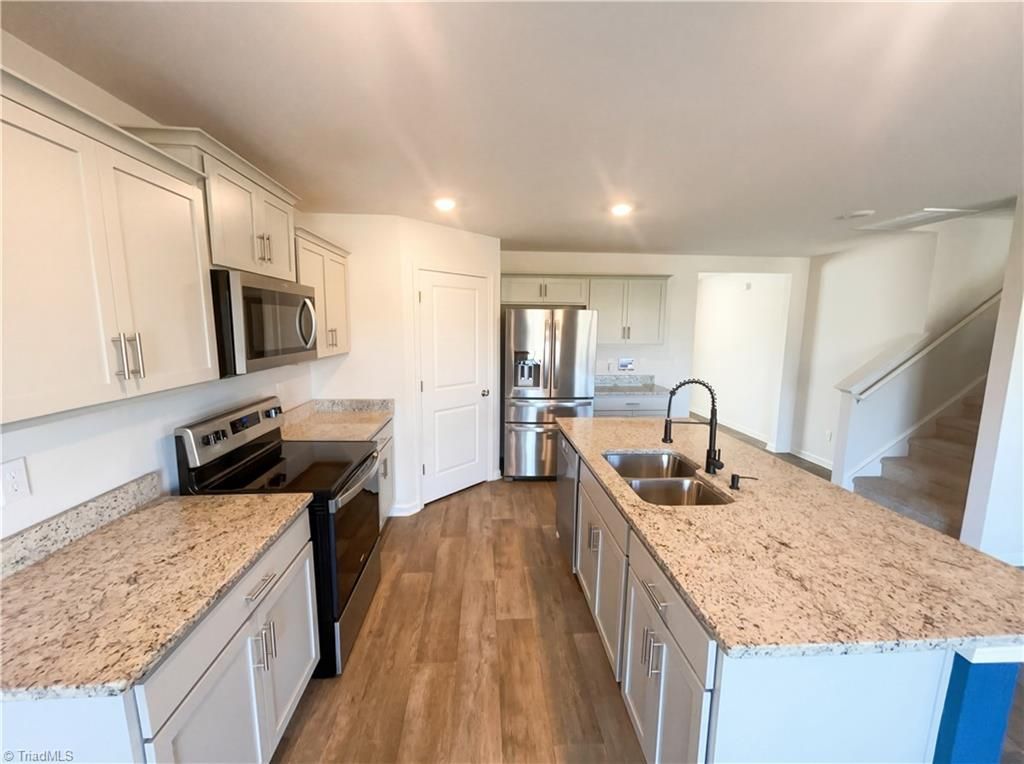 Photo of 700 Hickory Point Drive, Lexington, NC 27292 (MLS # 1212276)