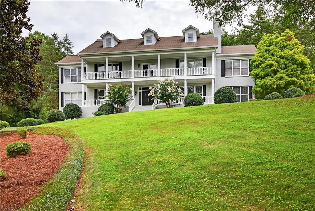 Photo of 4141 Shattalon Drive, Winston-Salem, NC 27106 (MLS # 1190133)