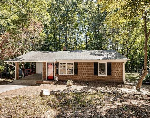 Homes For Sale - 1037 Robbins Street<br/> Randolph County, Asheboro, NC 27203