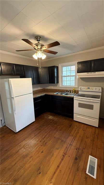 Photo of 300 Dameron Street, Eden, NC 27288 (MLS # 1229822)