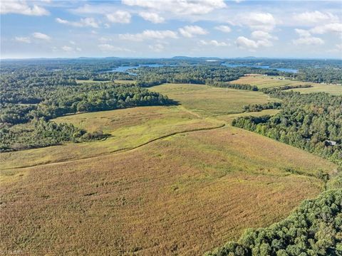 9135 US Highway 220 N Randleman NC 27317