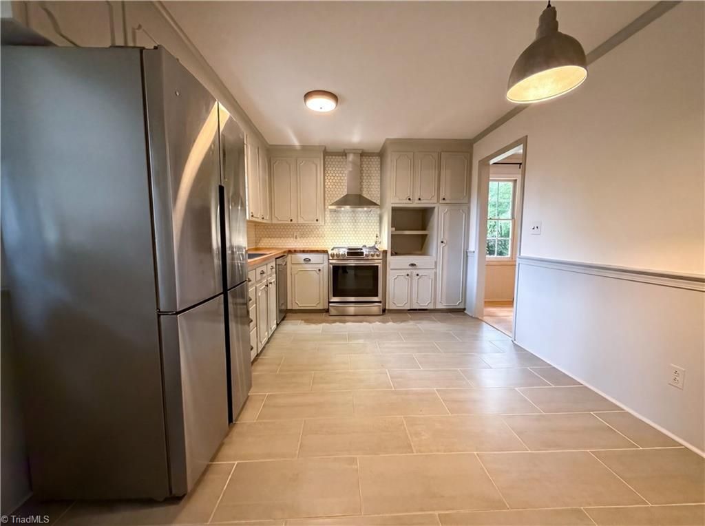 Photo of 3010 Hope Valley Road, Winston-Salem, NC 27106 (MLS # 1222197)