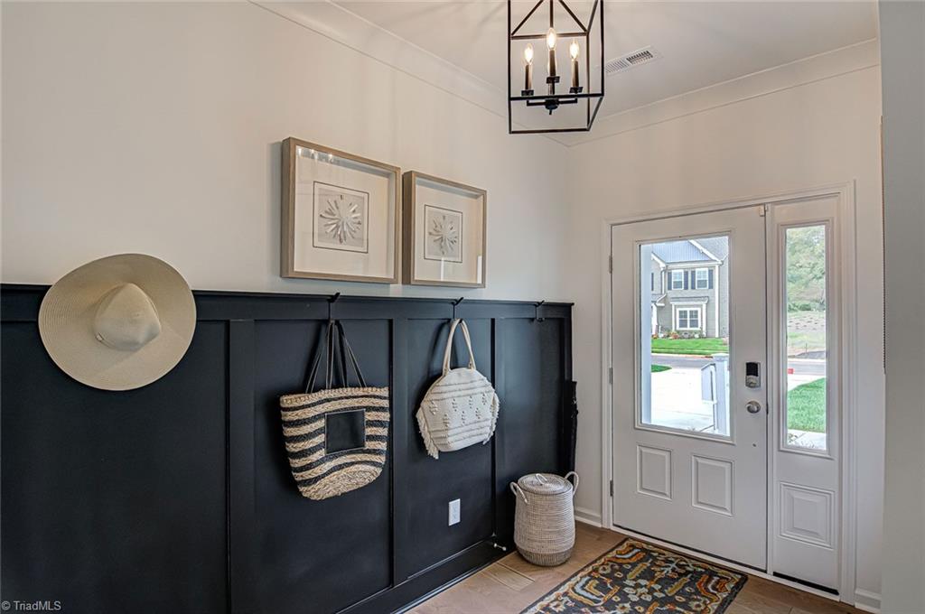 Clemmons, North Carolina 27012, United States, 4 Bedrooms Bedrooms, ,3 BathroomsBathrooms,Residential,Pending,146575