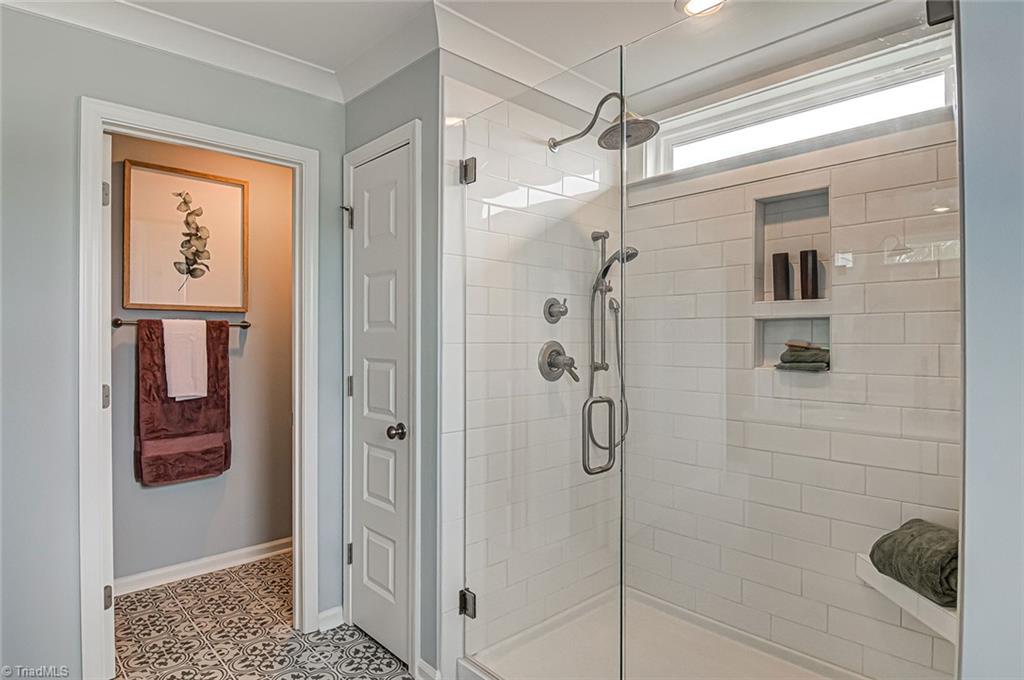 Clemmons, North Carolina 27012, United States, 4 Bedrooms Bedrooms, ,3 BathroomsBathrooms,Residential,Pending,146575