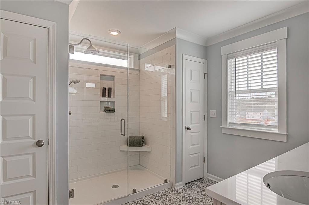 Clemmons, North Carolina 27012, United States, 4 Bedrooms Bedrooms, ,3 BathroomsBathrooms,Residential,Pending,146575