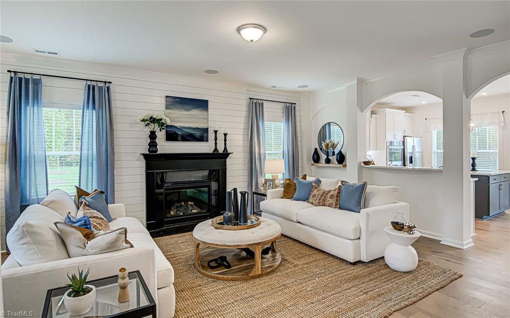 Clemmons, North Carolina 27012, United States, 4 Bedrooms Bedrooms, ,3 BathroomsBathrooms,Residential,Pending,146575