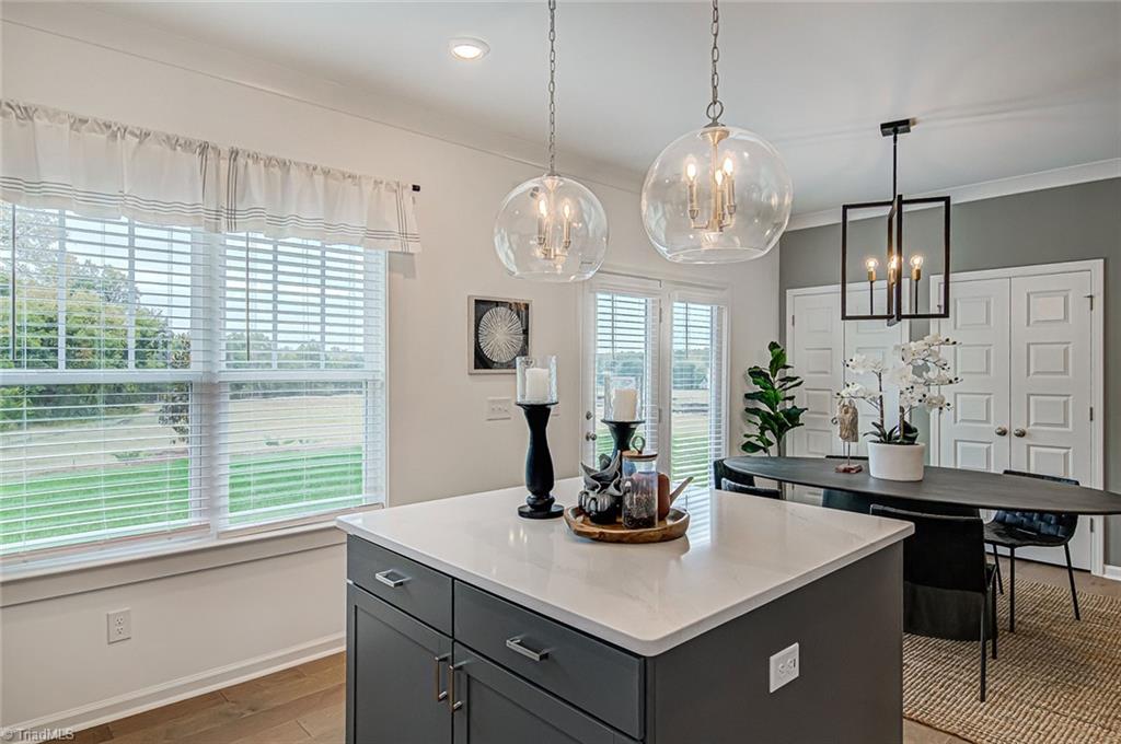 Clemmons, North Carolina 27012, United States, 4 Bedrooms Bedrooms, ,3 BathroomsBathrooms,Residential,Pending,146575