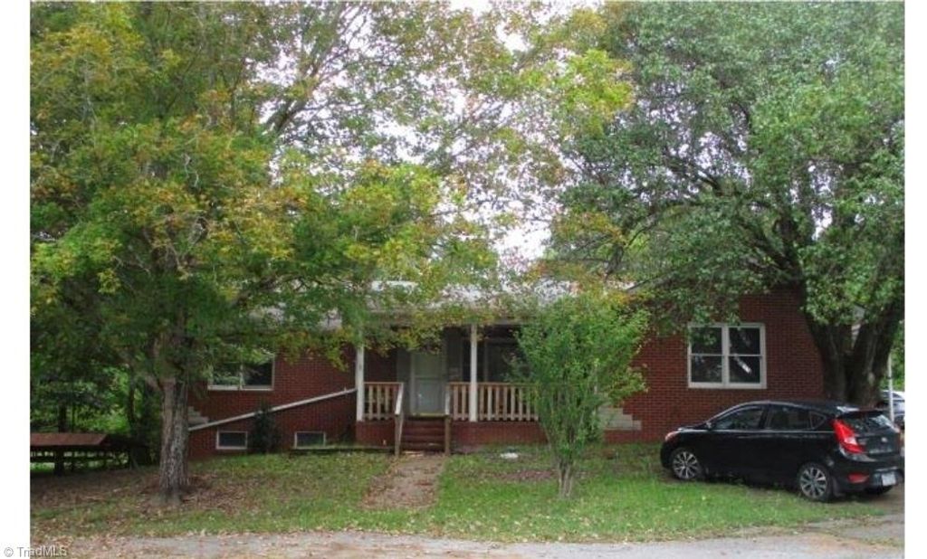 Photo of 2060 Coltrane Mill Road, Randleman, NC 27317 (MLS # 1203080)