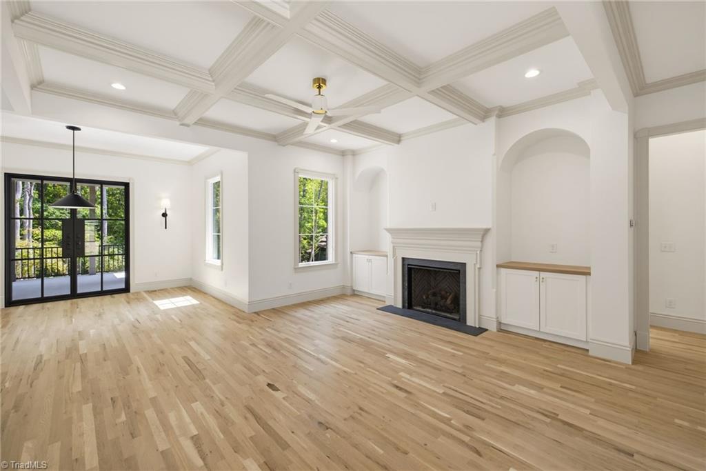 568 N Bunker Hill Road