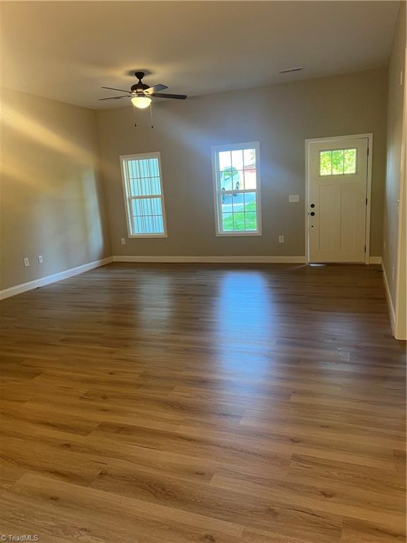 606 W Lee Avenue, Yadkinville, North Carolina image 3