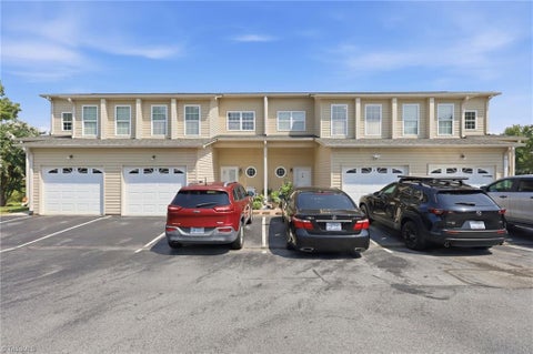 Townhouse For Sale - 307 Skiles Heights #J<br/> Thomasville, NC 27360