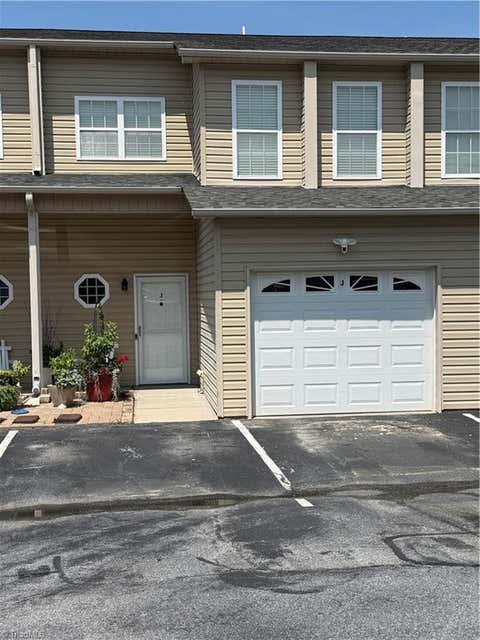 Townhouse For Sale - 307 Skiles Heights #J<br/> Davidson County, Thomasville, NC 27360