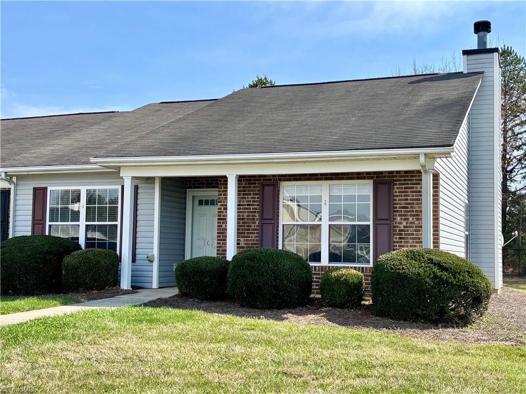 Photo of 702 Oakmont Circle, Archdale, NC 27263 (MLS # 1212502)