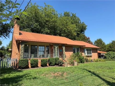 Homes For Sale - 232 5th Street<br/> Lexington, NC 27292
