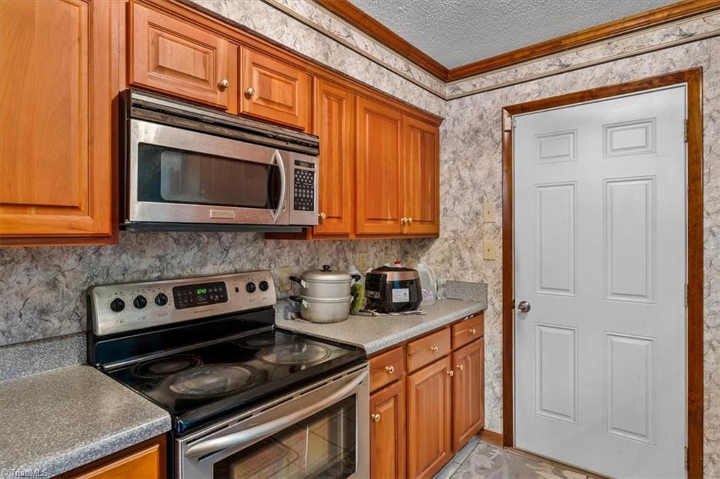 318 Sedalia Road, Gibsonville, North Carolina image 13