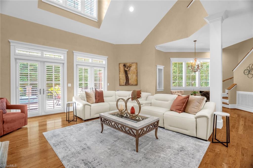 Greensboro, North Carolina 27407, United States, 4 Bedrooms Bedrooms, ,4 BathroomsBathrooms,Residential,Active,97877