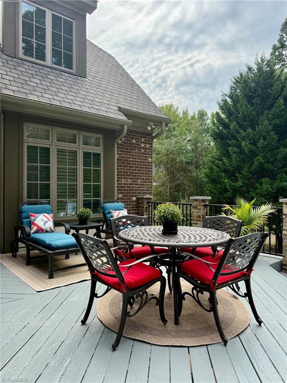 Greensboro, North Carolina 27407, United States, 4 Bedrooms Bedrooms, ,4 BathroomsBathrooms,Residential,Active,97877