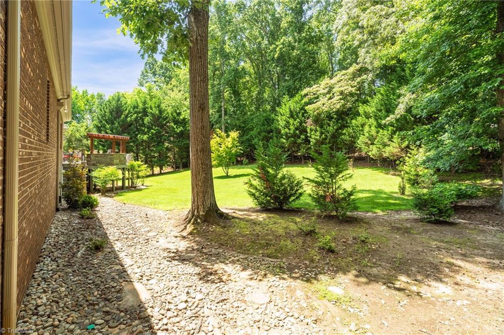 Greensboro, North Carolina 27407, United States, 4 Bedrooms Bedrooms, ,4 BathroomsBathrooms,Residential,Active,97877